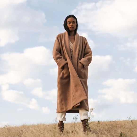 Melodious Wool Coat by Arraei - Picture 3 of 5